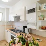 2 Bedroom Apartment With Balcony Close To The Sea