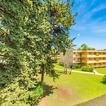 2 Bedroom Apartment With Balcony Close To The Sea