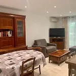 Le Roxane 2 Bedroom Apartment In The City-Center Of Antibes