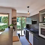 Spacieux Appartement De 70 M2, 2 Chambres, Au Calme Proche Du Vieil Antibes