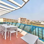 La Pinede Apartement Equiped With Air Conditioning And A Pool!