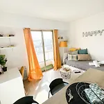 Guignon - Apart Sunny Comfort Close To The Port & Station
