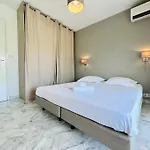 Le Pinede - Apt 4 Prs- Parking - Clim - 500M Plages