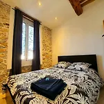 Freshly Tastefully Renovated Apartments In Heart Of Old Antibes