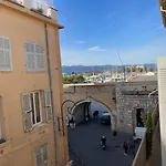 Charming Haven In Antibes