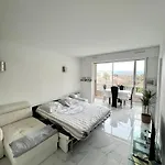 Studio 4 Couchages A 12 Min De La Plage A Pied Avec Wifi, Le Parking Est En Option