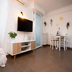 Location Studio Avec Loggia