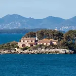 Modern Appartment In The Heart Of Cap D\'Antibes