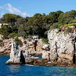 Modern Appartment In The Heart Of Cap D\'Antibes