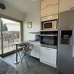 Charmant T2 Avec Terrasse, Climatise, Centre-Ville Antibes, Proche Mer Et Commerces - Fr-1-252-177