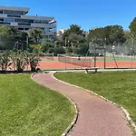Joli Studio Vue Mer, Piscine, Tennis, Parking