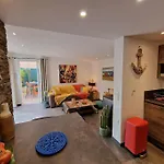 Appartement 2 Pieces Proche Mer Calme Dans Villa