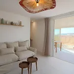 Rare! Oasis Btw Old Antibes & Beach