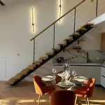 Luxueux Duplex Au Coeur Du Vieil Antibes