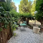 Charmant Studio Avec Jardin