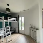Bright T3 200M From The Beach Close To Shops