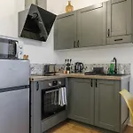 Old Town Antibes Superb New Flat, For 3, Ac, Wi-Fi