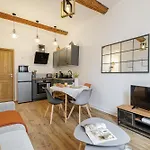 Old Town Antibes Superb New Flat, For 3, Ac, Wi-Fi