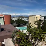 Penthouse - Jacuzzi - Terrace - Parking - 2 Pools