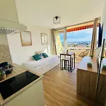 Joli Cozy Studio Vue Mer