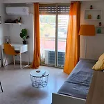 Guignon - Apart Sunny Comfort Close To The Port & Station