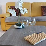 Cosy Seaside Apartment With A Pool