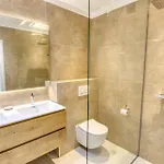 Duplex Vieil Antibes 3 Chambres Parking Avec Vue Mer Wifi - Limestay