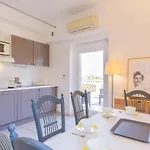 BNB RENTING Chez Sophie - 2 chbres 2-4pers terrasse vue mer piscine garage