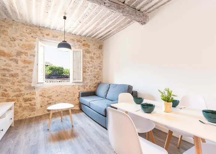 BNB RENTING Chez Dominique - 1 chbre Centre Antibes Migrainier3D