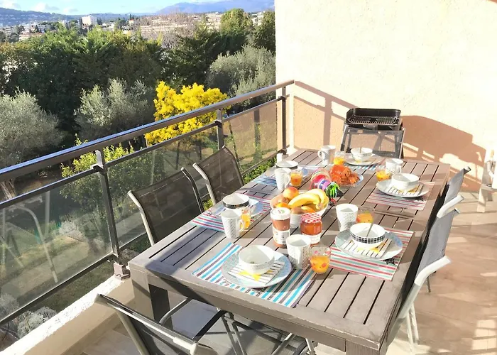 Appartement 3 Pieces, Refait A Neuf, Haut Standing, Piscine, Mer A Pieds