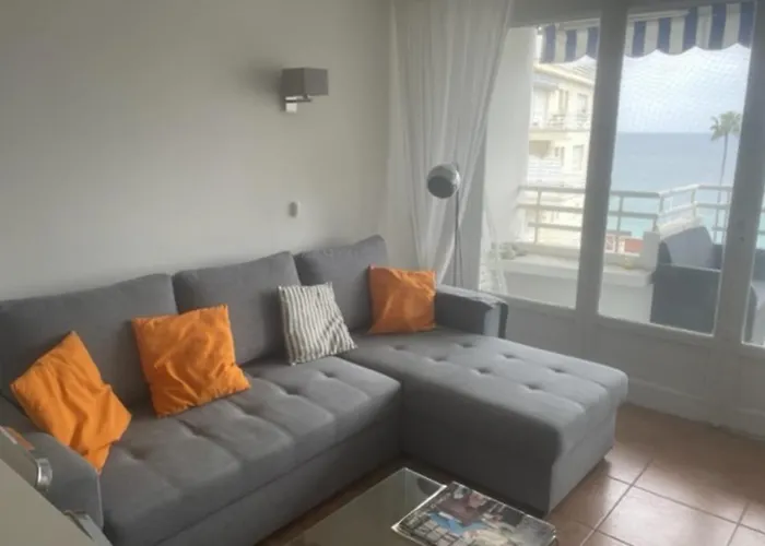 Studio Facing The Sea In Juan Les Pins