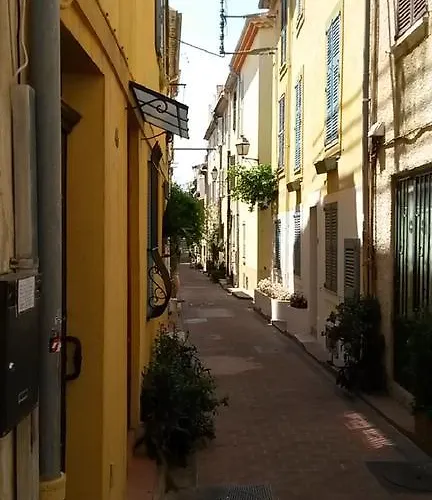 Safranier Townhouse