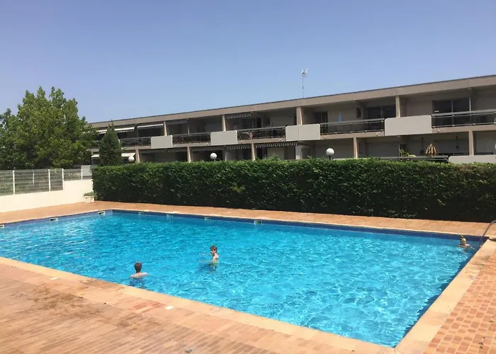 Studio 30M2 With Pool, Parking And A Garden