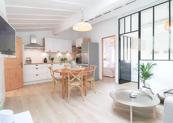 Vauban Rare Renovated Luxury Loft In Old Antibes 300 M From Beach