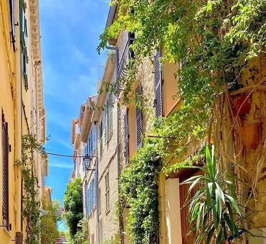 Charmant Studio, Calme Et Centre Au Coeur Du Vieil Antibes