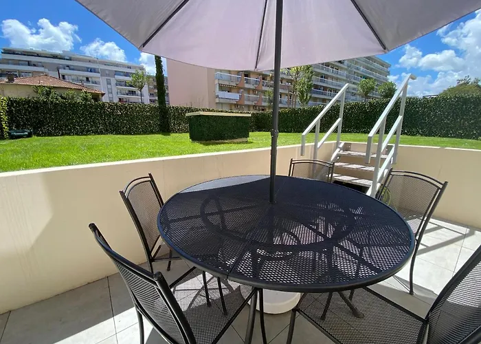 Fantastic Two-Bedroom Apartment - Le Jardin Des Iles