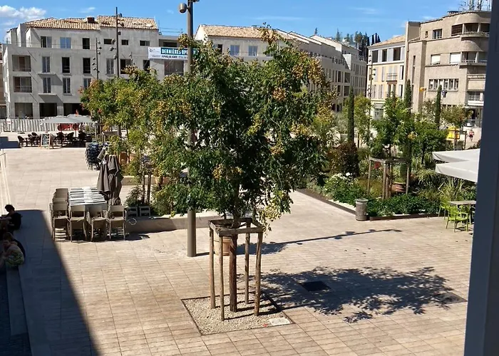 Hyper Centre Antibes Maison De Villes 100M2 ; Terrasse 20 M2