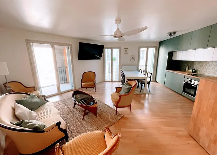 Apartment Vieil Antibes 82 M2 With Secured Private Parking 3 Rooms