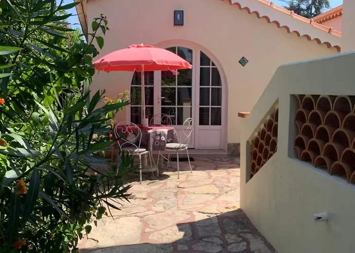 Studio Independant, Front De Mer Et Plage A 200M