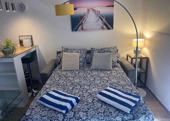 Joli Studio Vue Mer, Piscine, Tennis, Parking