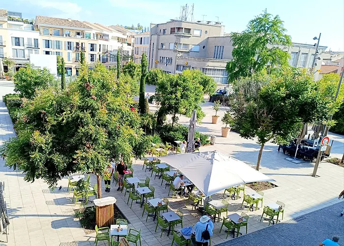 Deux Pieces Renove Climatise Coeur Du Vieil Antibes