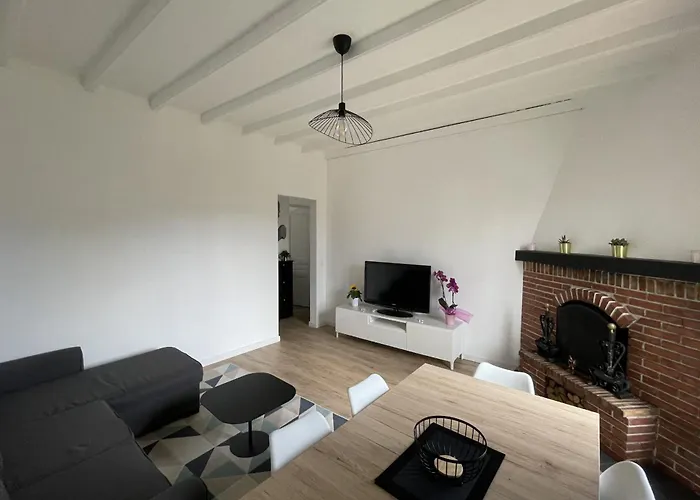 Bright T3 200M From The Beach Close To Shops
