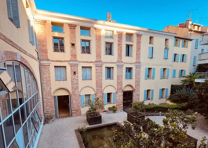 Mace Appartement Avec Spa Dans Quartier Historique Exclusif Calme Coeur D\'Antibes