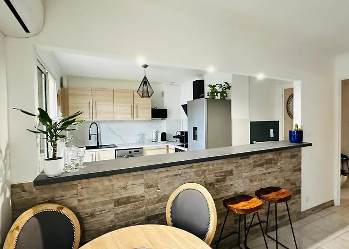 Antibes Centre-Ville, 2 Bedrooms 6 Pers, Climatisation