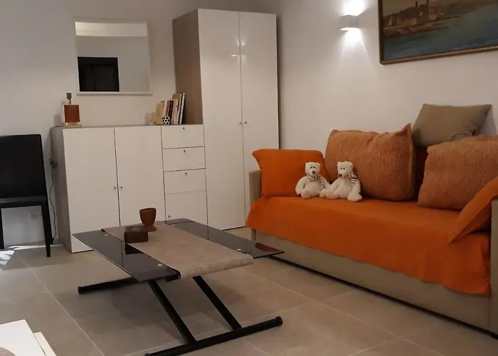 Mat -Studio Renove Clim Rue Pietonne Du Vieil Antibes