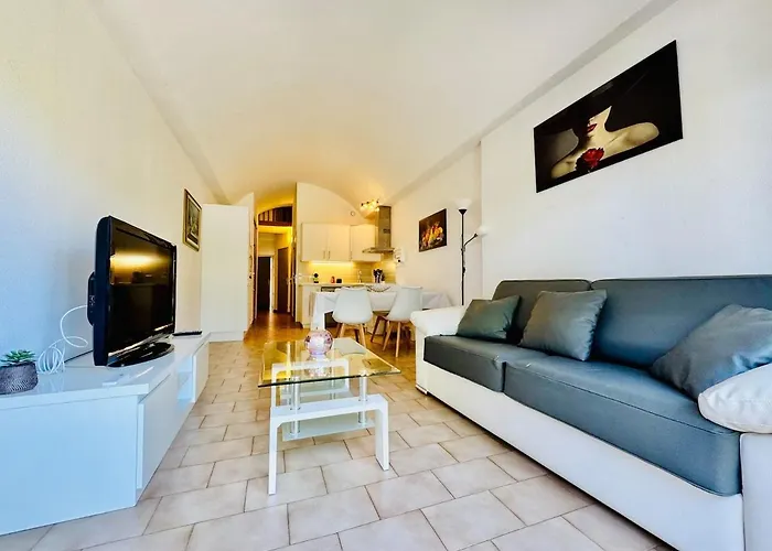 Le Velusine 2077 - Apt 4 Prs - Parking - Climatisation - Piscine