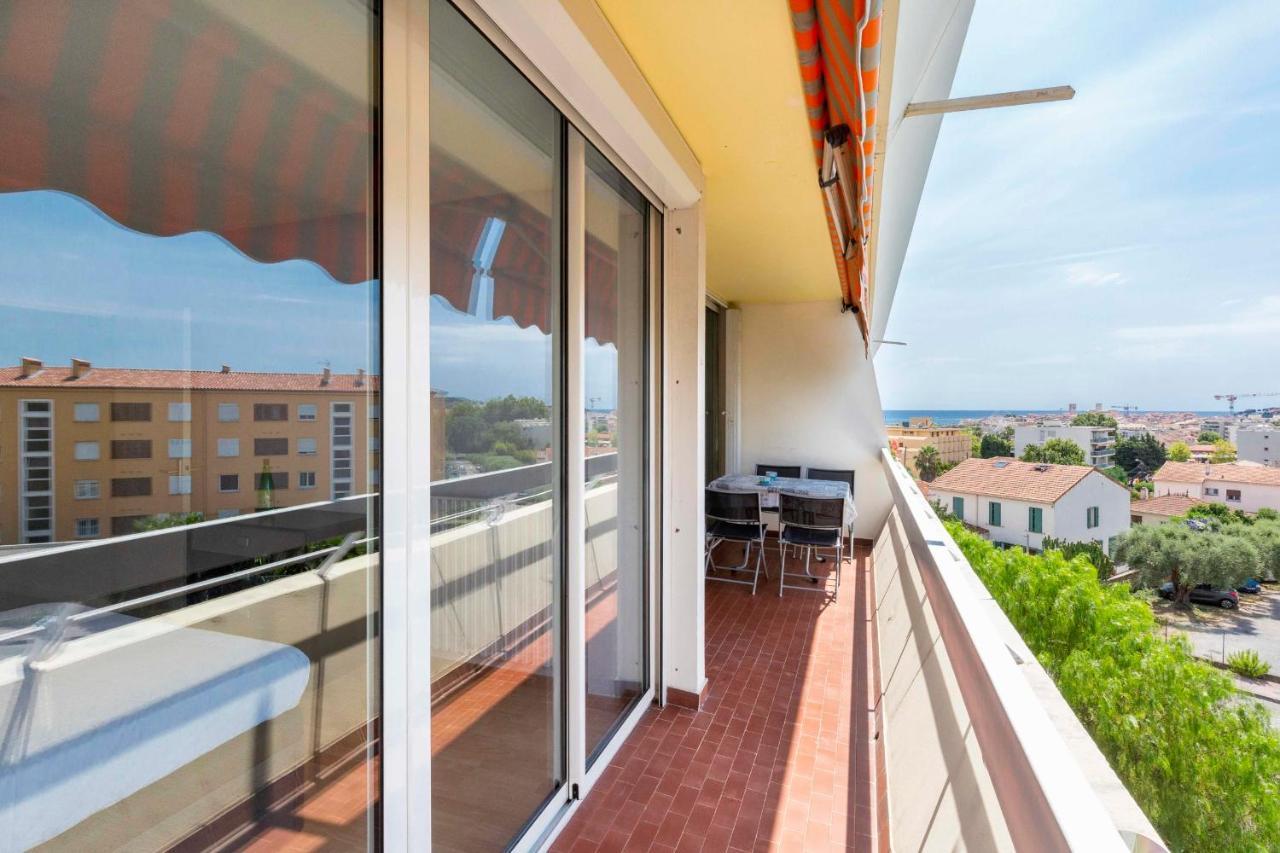 Bnb Renting Spacious 2 Bedroom In Center With A Parking Apartment Antibes