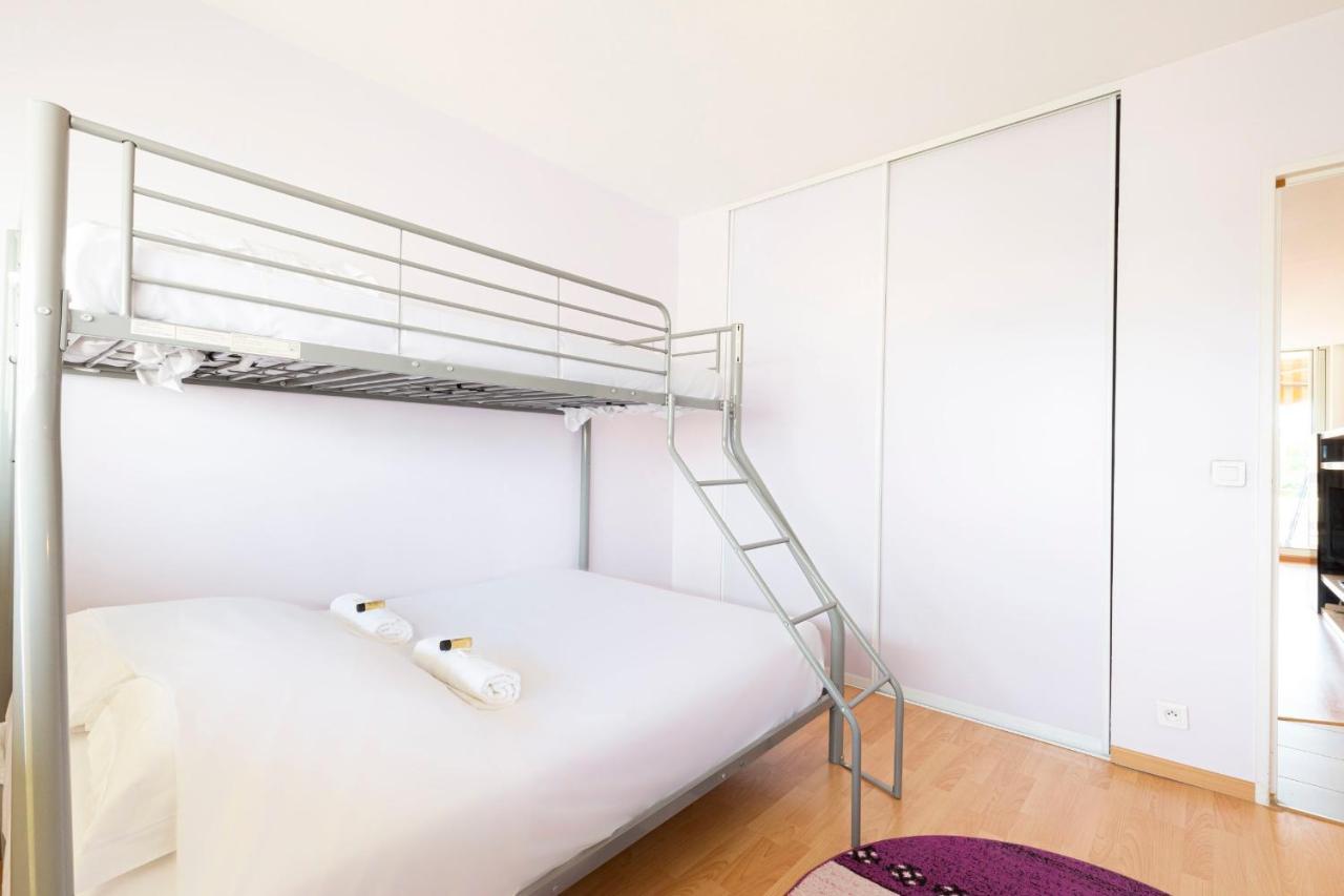 Bnb Renting Spacious 2 Bedroom In Center With A Parking * Antibes