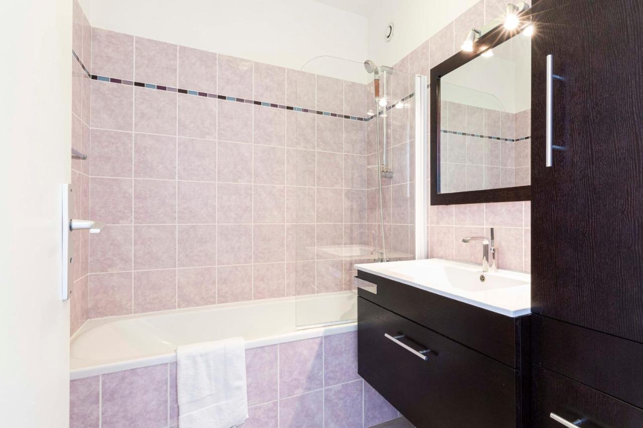 Bnb Renting Spacious 2 Bedroom In Center With A Parking * Antibes