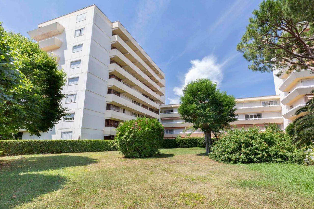 Bnb Renting Spacious 2 Bedroom In Center With A Parking *